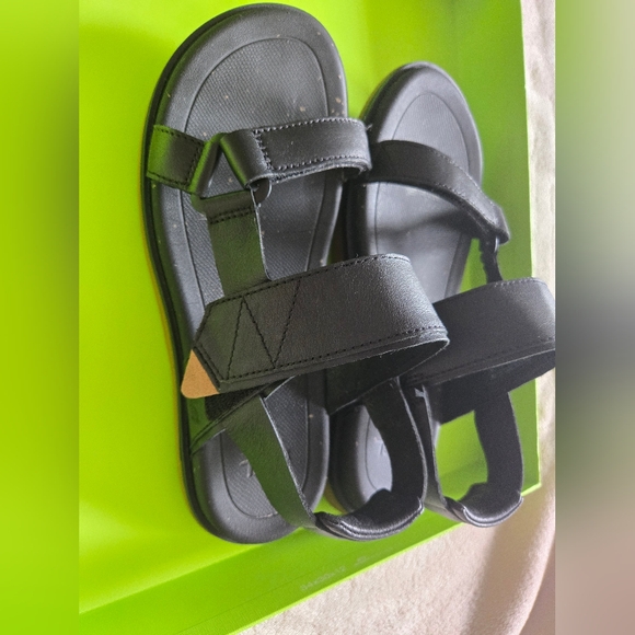 Teva Madera Slingback in Black - Picture 3 of 12